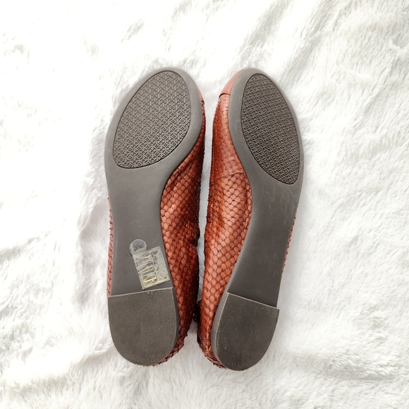 Tory Burch dark brown tan snakeskin leather ballet flat shoes size 6.5 - Picture 7 of 8